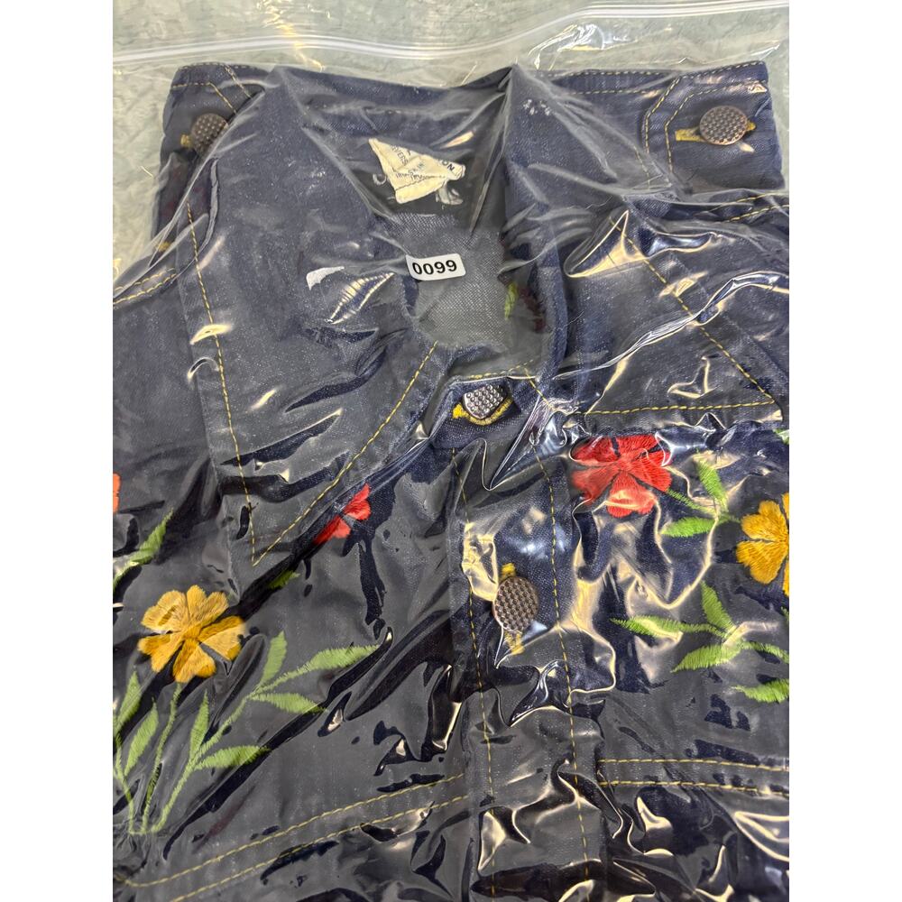 Vintage Floral Embroidered Denim Jacket - Picture 7 of 7